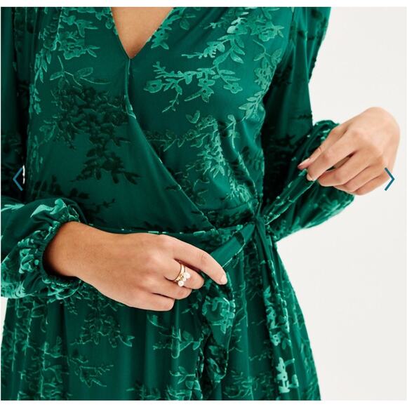 Draper James RSVP Burned Velvet Emerald Green Midi Wrap around Dress Size XL - Picture 3 of 14